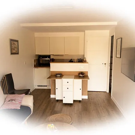 Apartment Bel Pres Du Port Et De La *