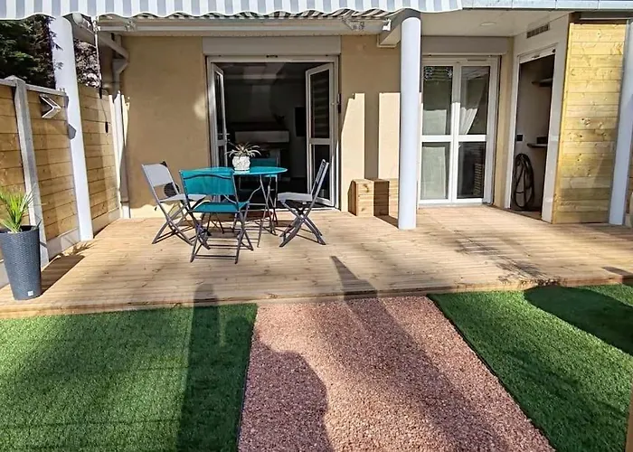 Bel Pres Du Port Et De La